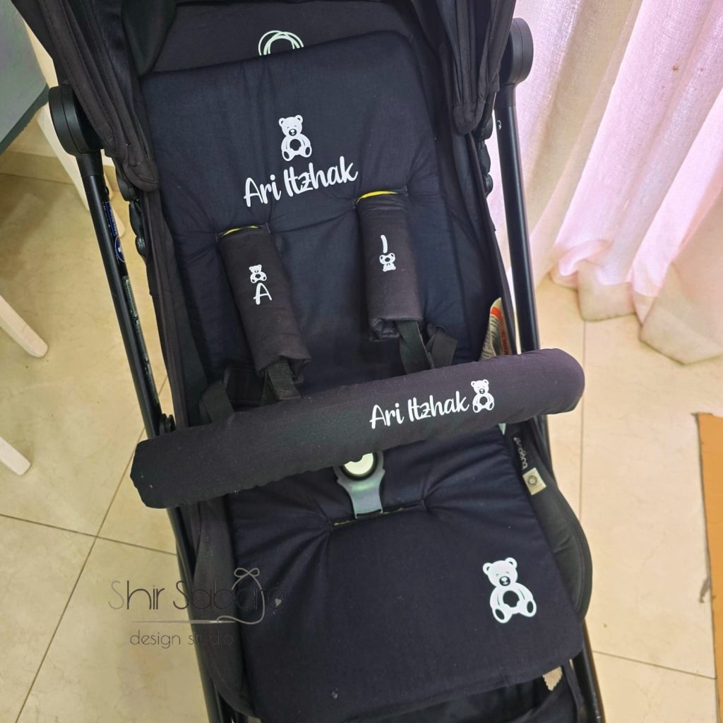 סט לעגלה עם שם התינוק סט לטיולון עם שם מזרן לעגלה עם שם מזרן לעגלת תינוק