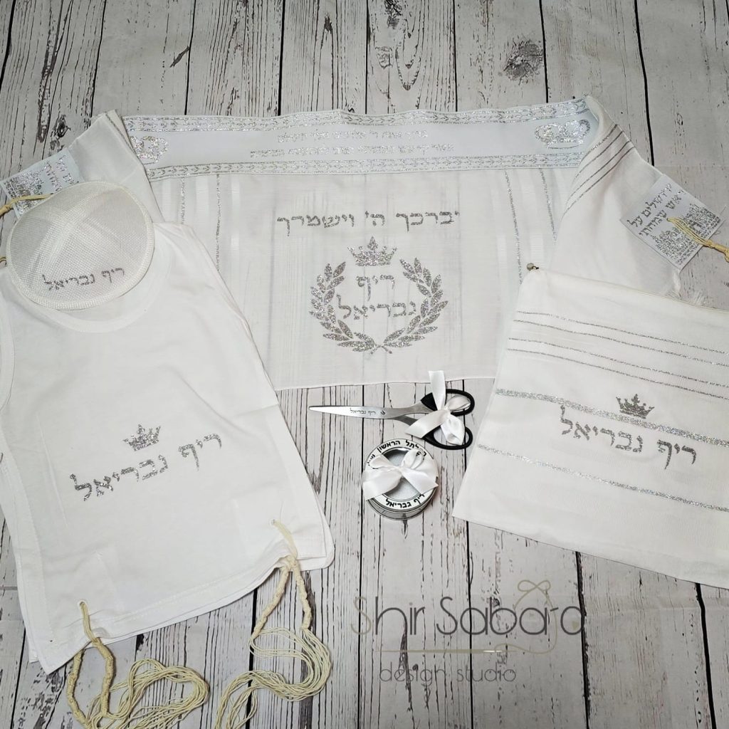 ספר תורה לילדים ספר תורה קטן לחלאקה ספר תורה לחלאקה ספר תורה עם שם הילד גיל 3 חלאקה