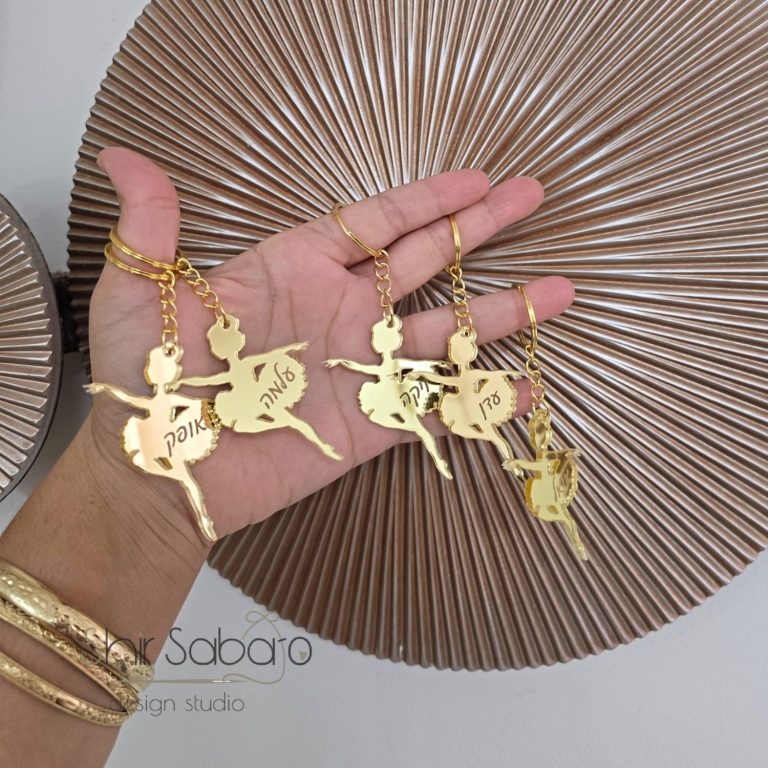מחזיק מפתחות רקדנית מחזיקי מפתחות רקדניות עם שם מחזיק בחיתוך לייזר